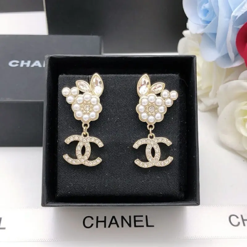 chanel boucles doreilles pour femme s_123b6a0